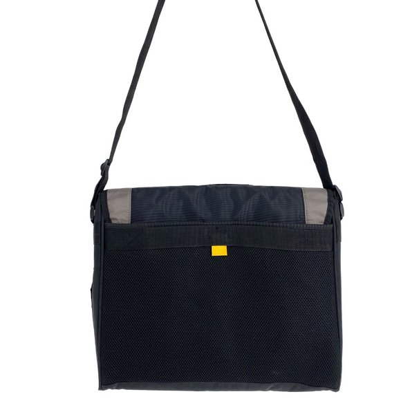 TARGUS Laptop/Mobile Messenger Shoulder Bag - Picture 6 of 16